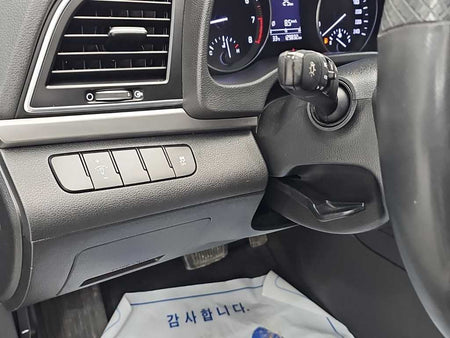 Hyundai Avante — photo 16