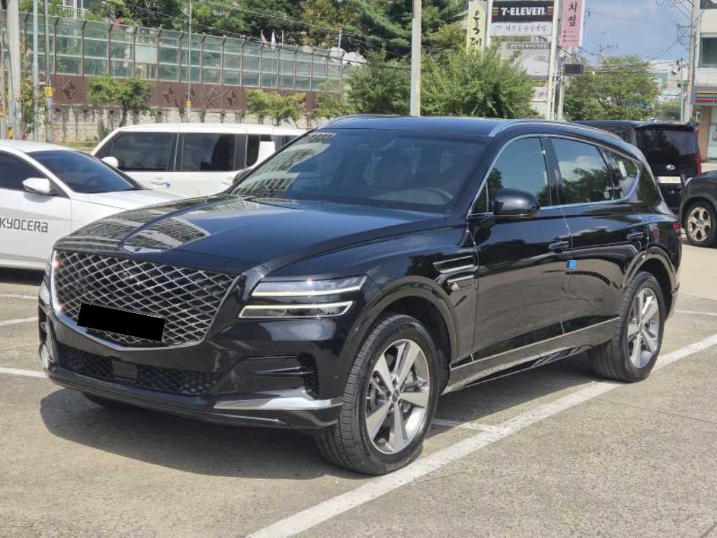 Genesis GV80 — photo 01