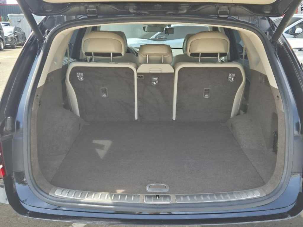 Genesis GV80 — photo 13