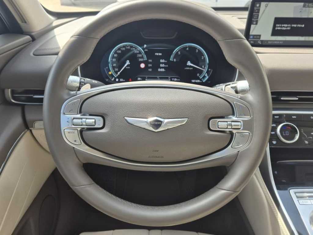Genesis GV80 — photo 16