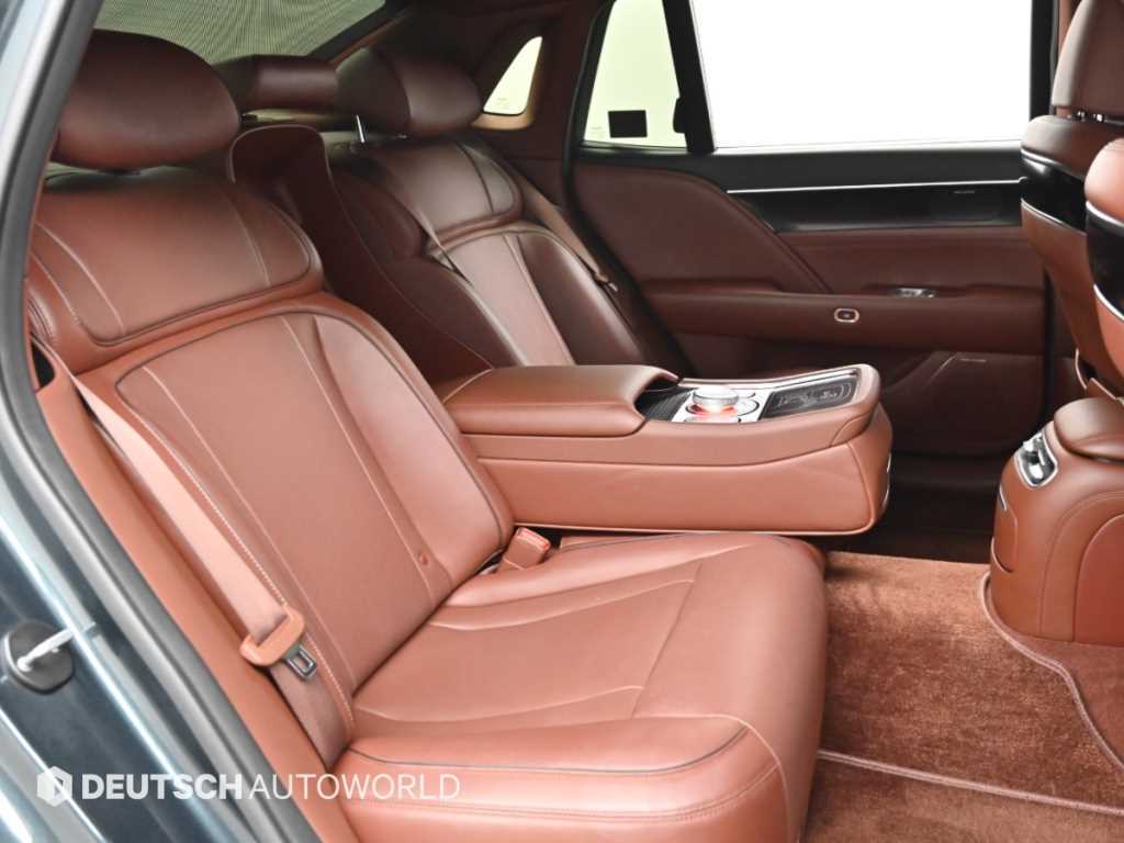 Genesis G90 — photo 12