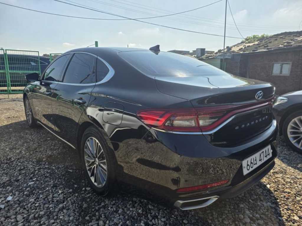 Hyundai Grandeur — photo 04
