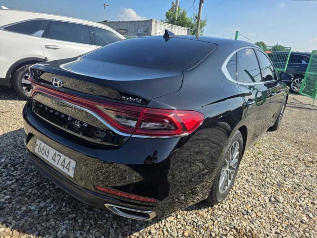 Hyundai Grandeur — photo 06