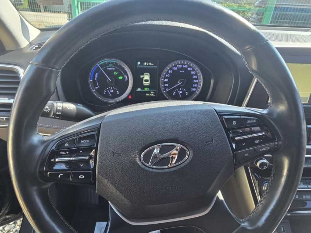 Hyundai Grandeur — photo 13