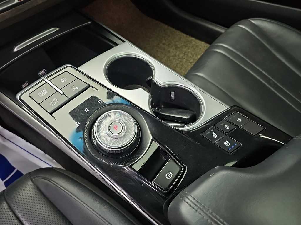 Kia K8 — photo 08