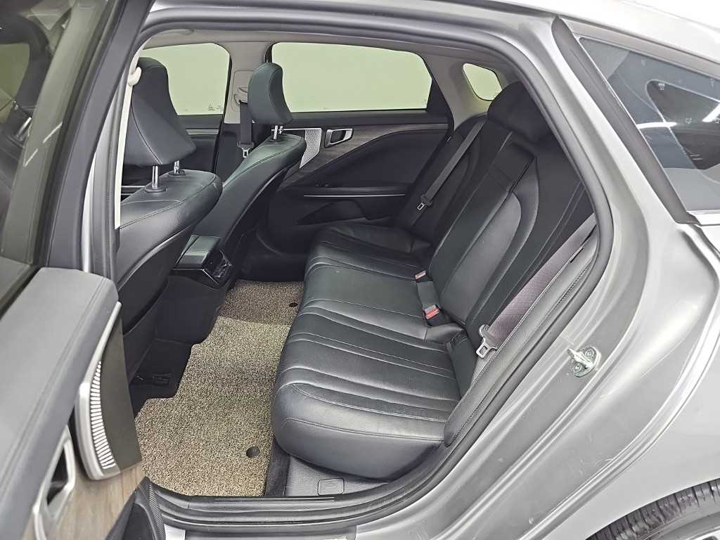 Kia K8 — photo 12