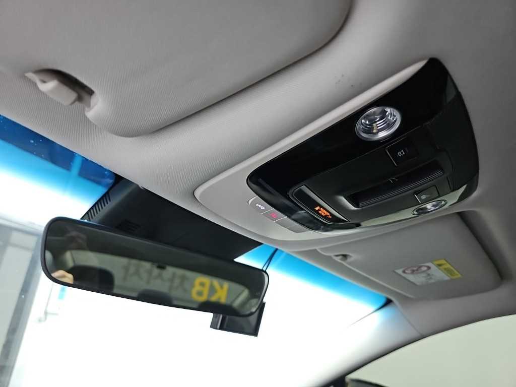 Kia K8 — photo 17