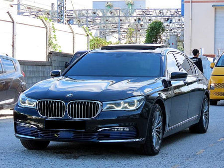 BMW 7-Series — photo 02