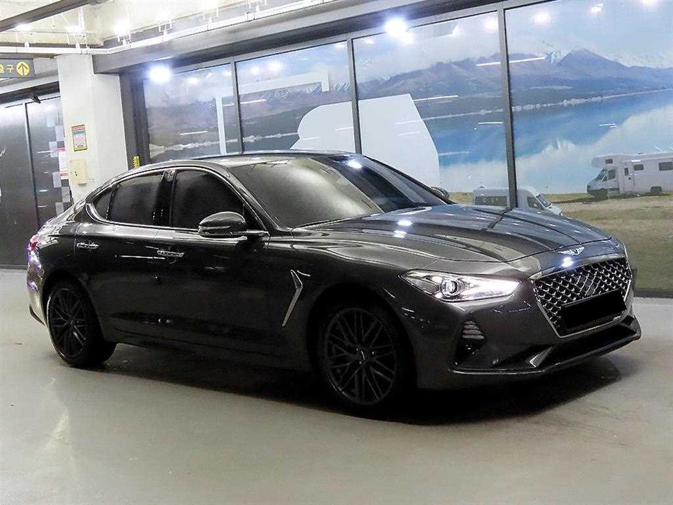 Genesis G70 — photo 01