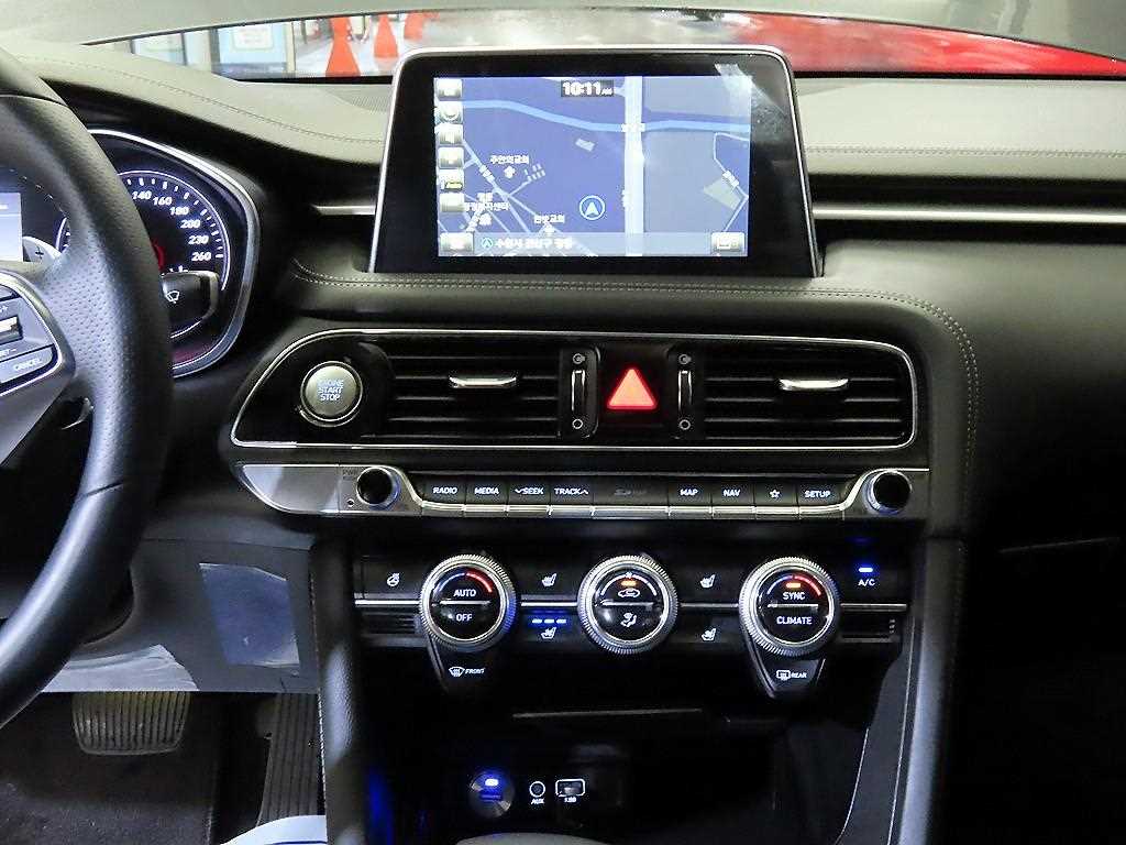 Genesis G70 — photo 11