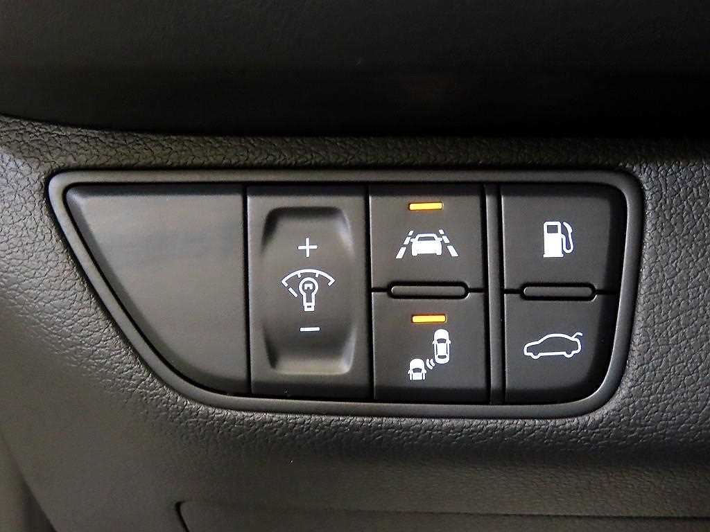 Genesis G70 — photo 14