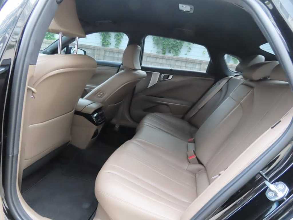 Kia K8 — photo 07
