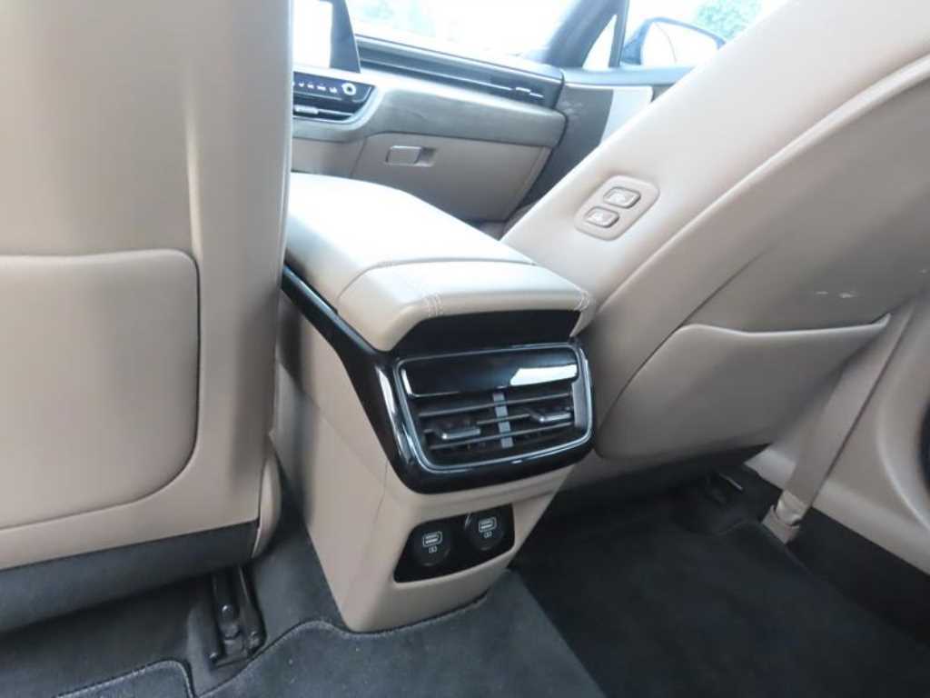 Kia K8 — photo 08