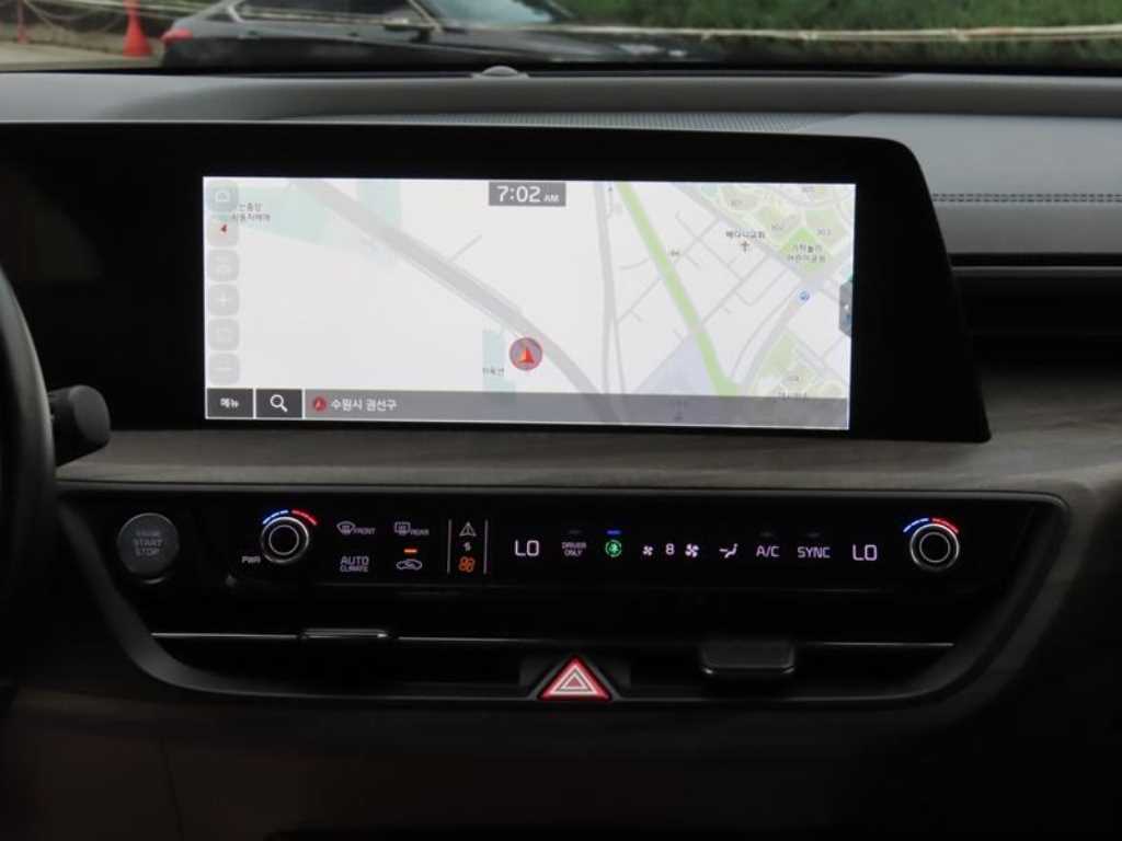 Kia K8 — photo 11