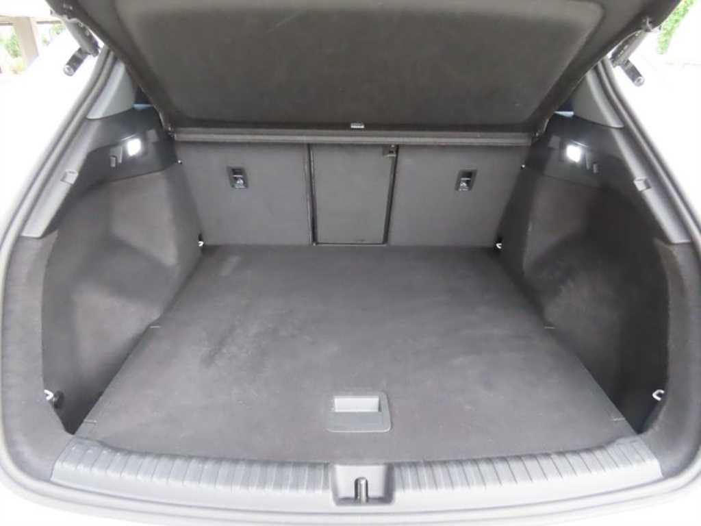 Audi Q4 e-tron — photo 05