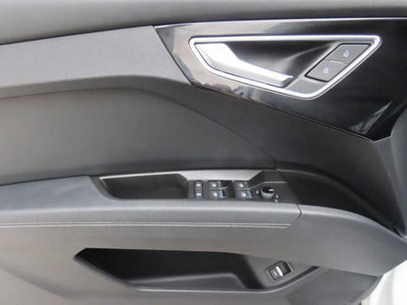 Audi Q4 e-tron — photo 08