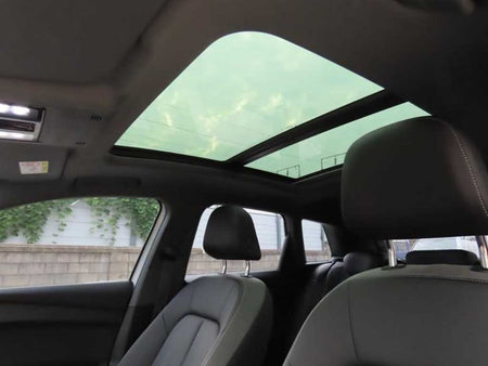 Audi Q4 e-tron — photo 18