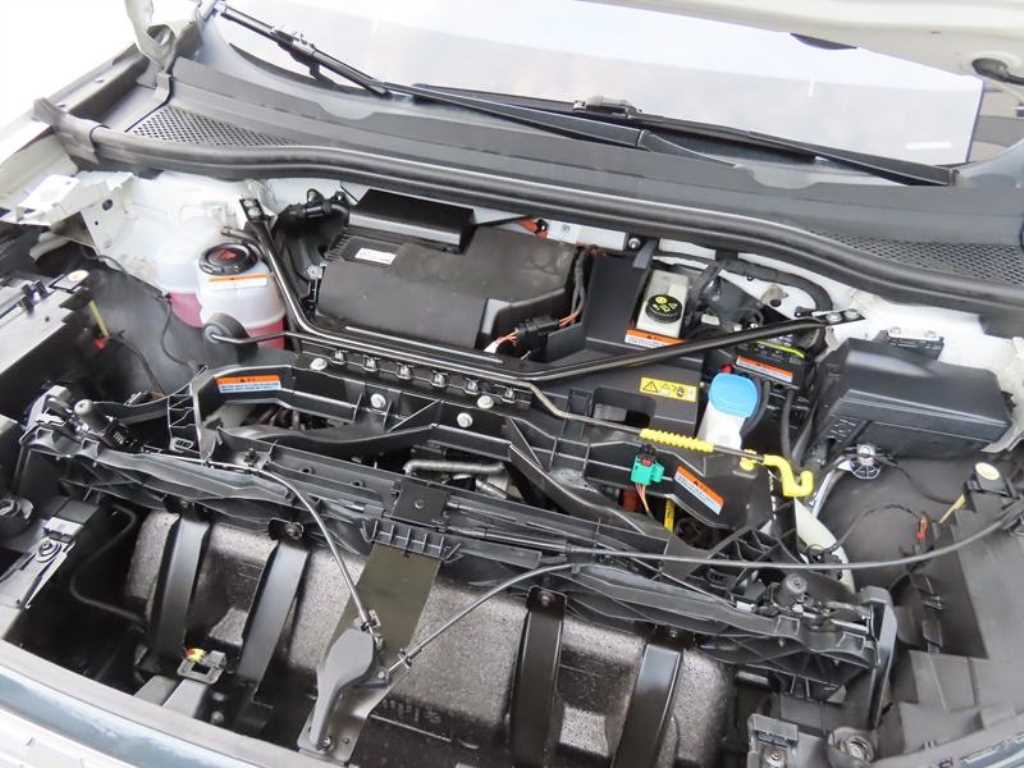 Audi Q4 e-tron — photo 20