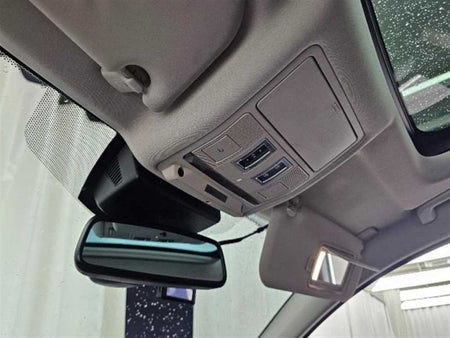 Jaguar XE — photo 19