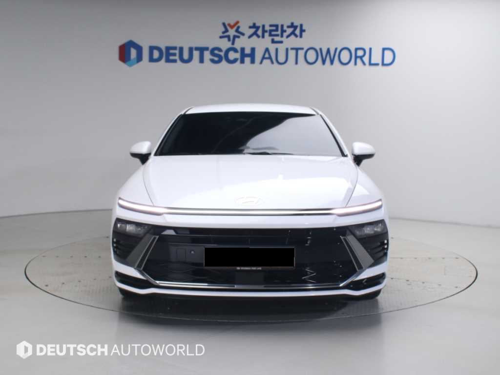 Hyundai Sonata — photo 03