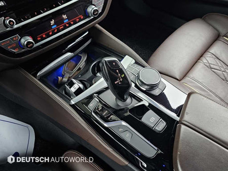 BMW 5-Series — photo 09