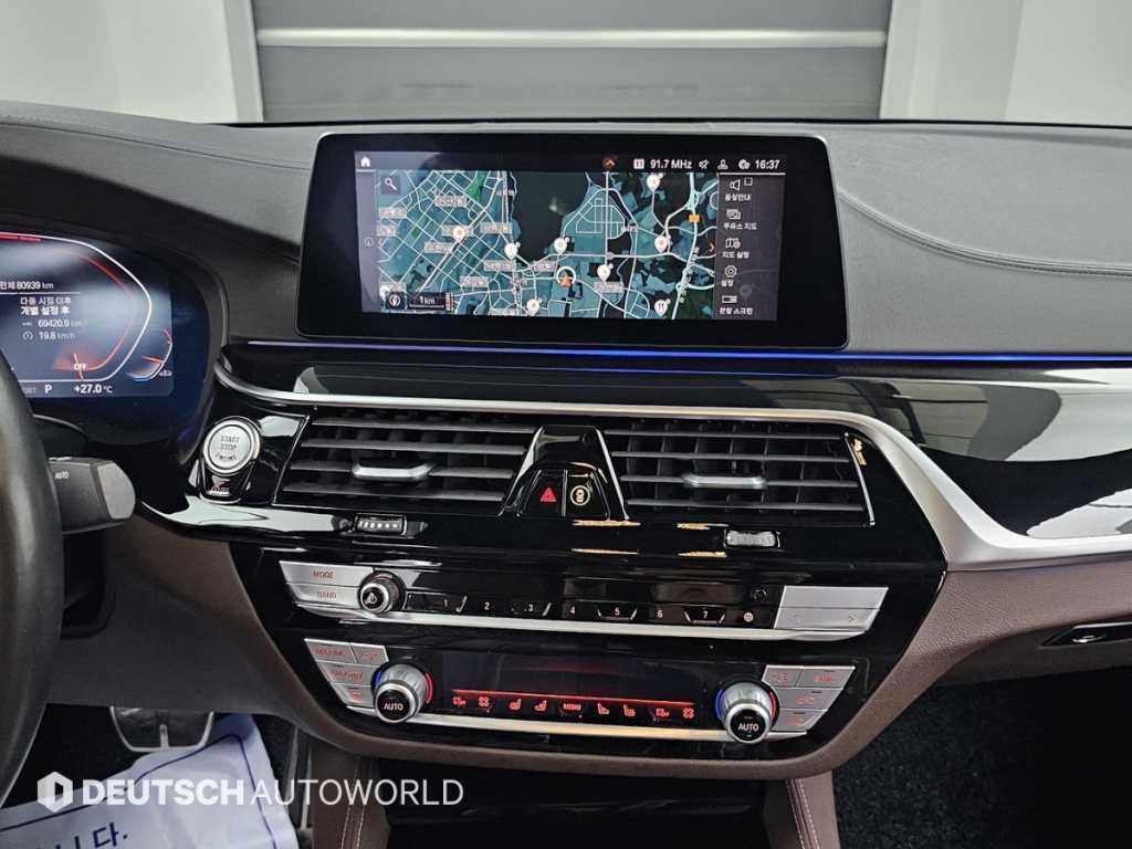 BMW 5-Series — photo 14