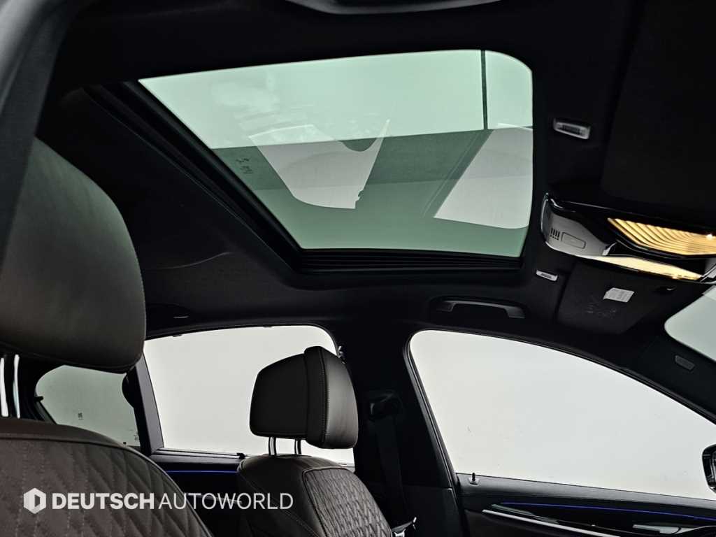 BMW 5-Series — photo 18