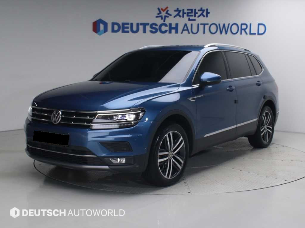 Volkswagen Tiguan — photo 01