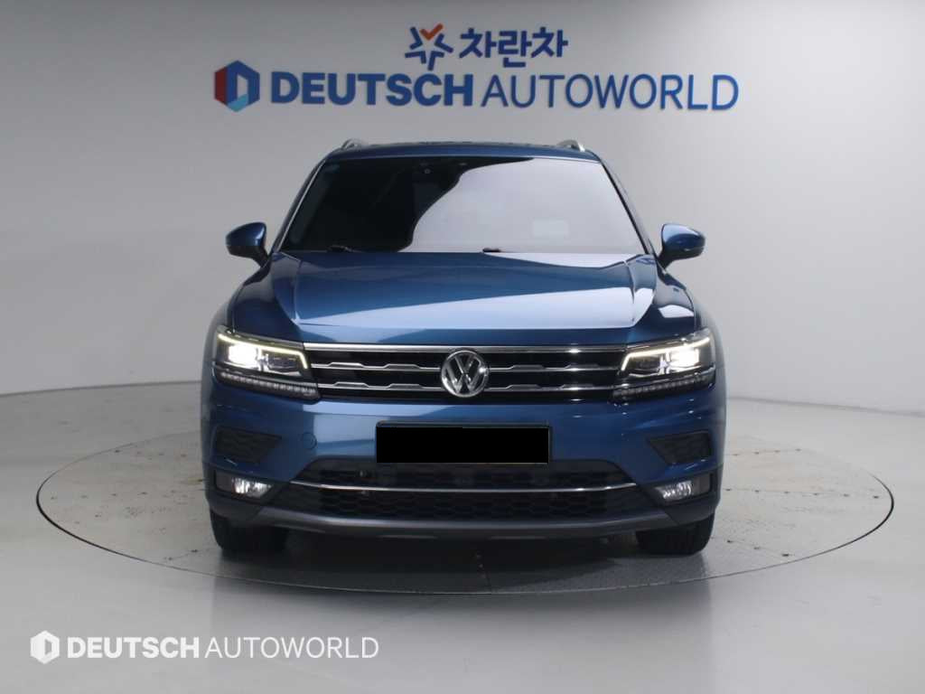 Volkswagen Tiguan — photo 03
