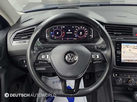Volkswagen Tiguan — photo 13