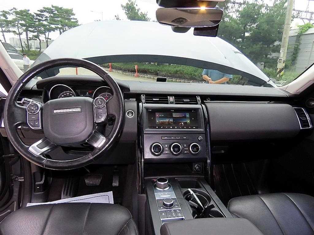 Land Rover Discovery — photo 07