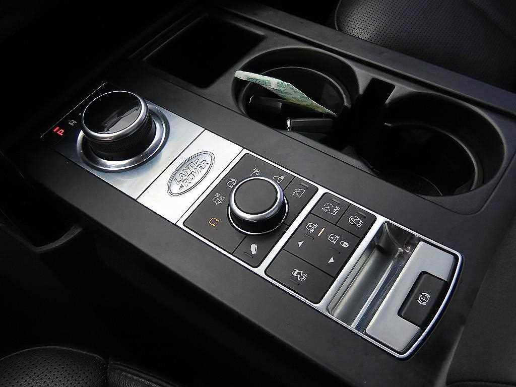 Land Rover Discovery — photo 10