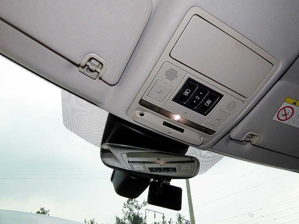 Land Rover Discovery — photo 13
