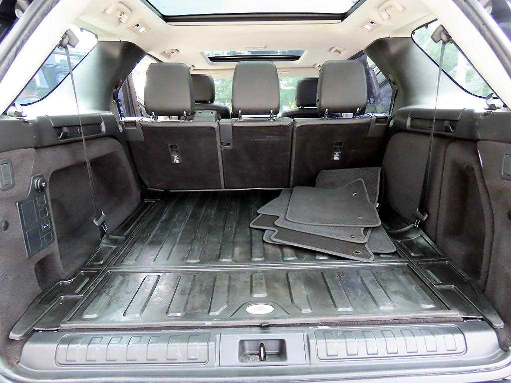 Land Rover Discovery — photo 17