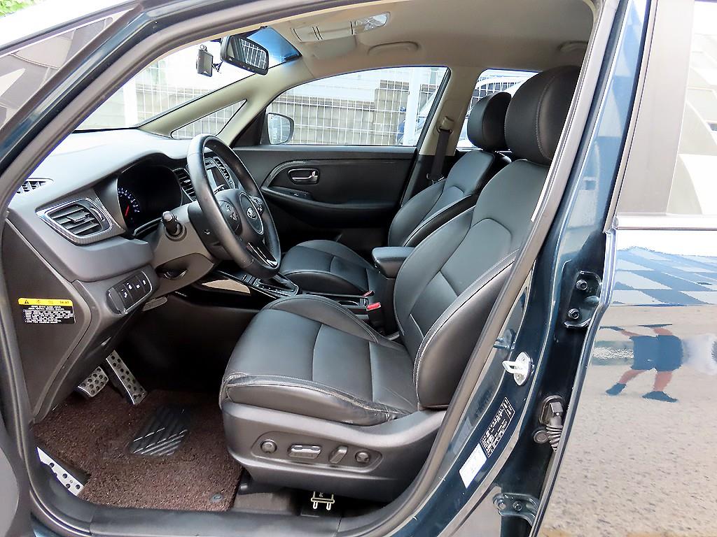 Kia Carens — photo 05