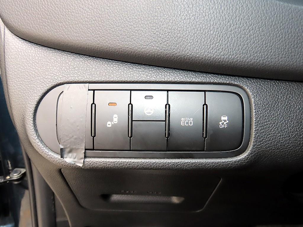 Kia Carens — photo 11