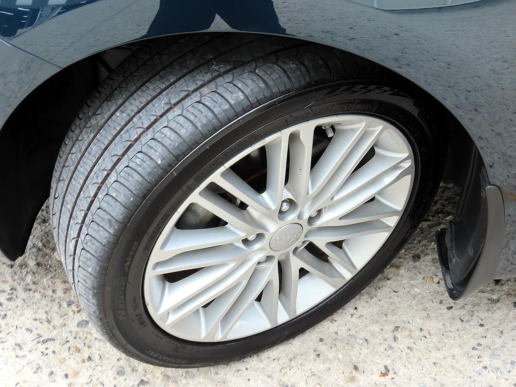 Kia Carens — photo 20