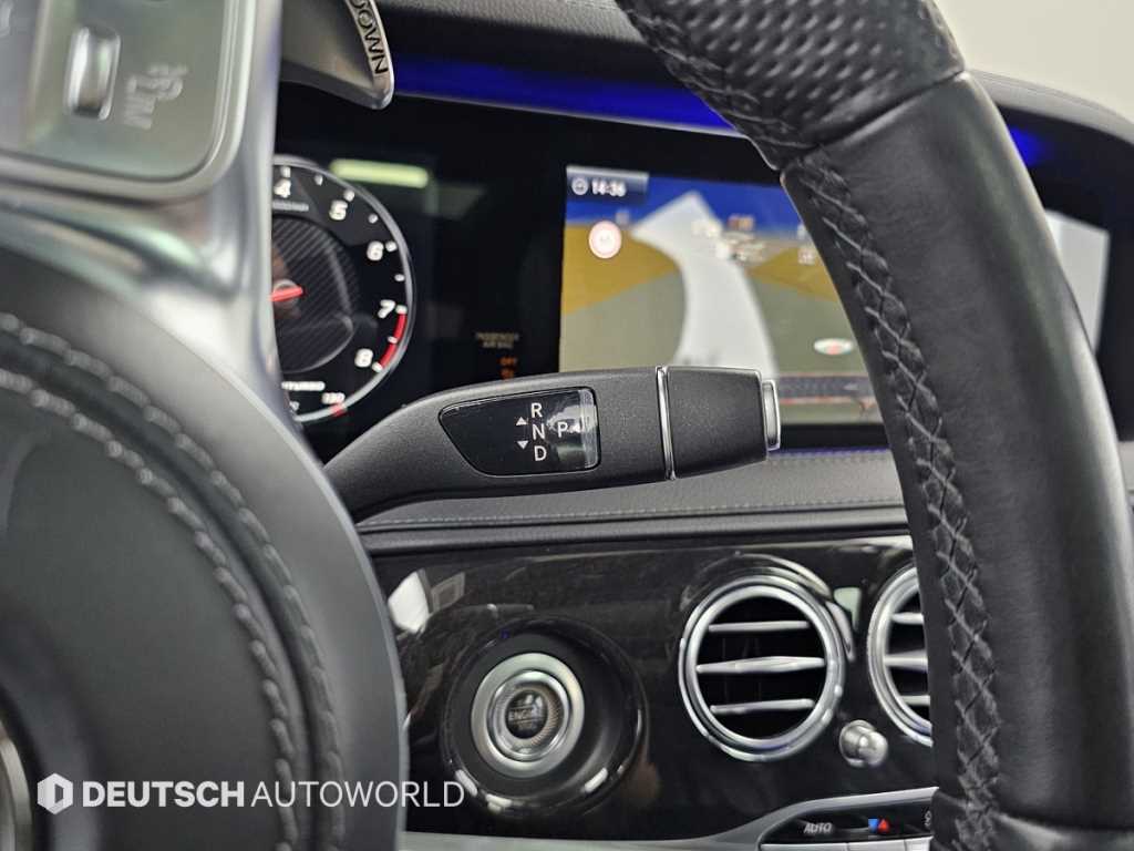 Mercedes-Benz S-Class — photo 09
