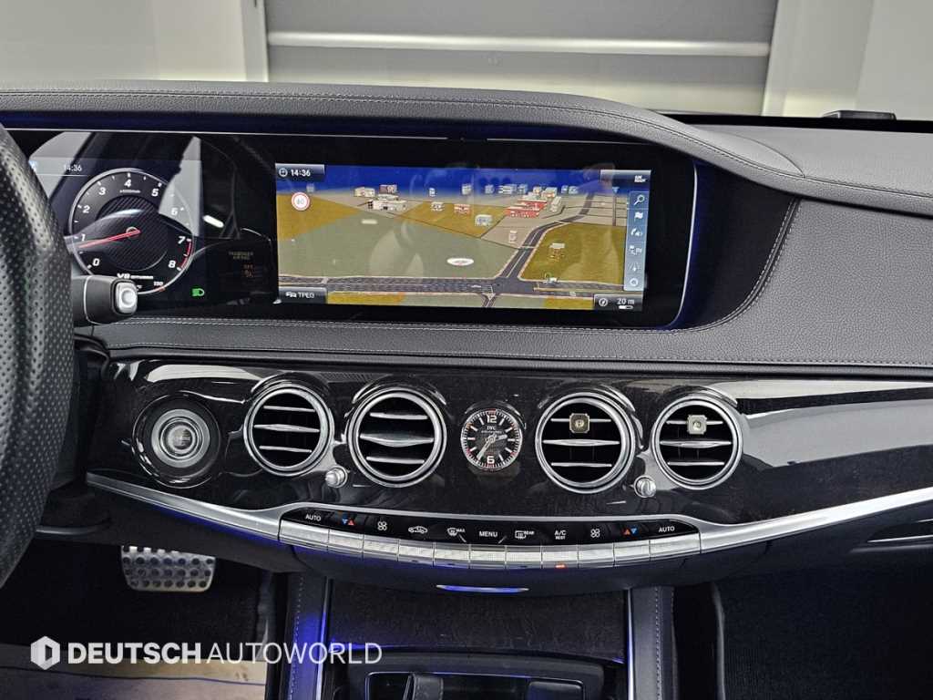 Mercedes-Benz S-Class — photo 14