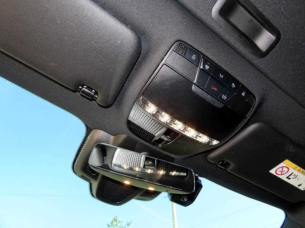 Mercedes-Benz E-Class — photo 15
