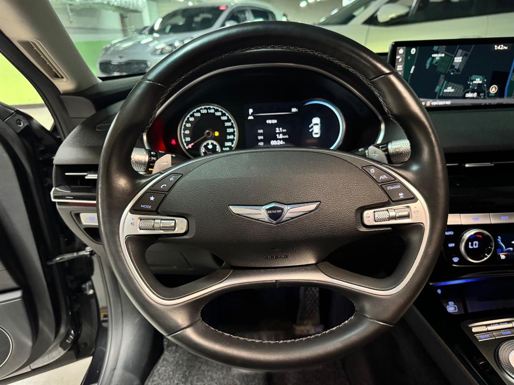 Genesis G80 — photo 10