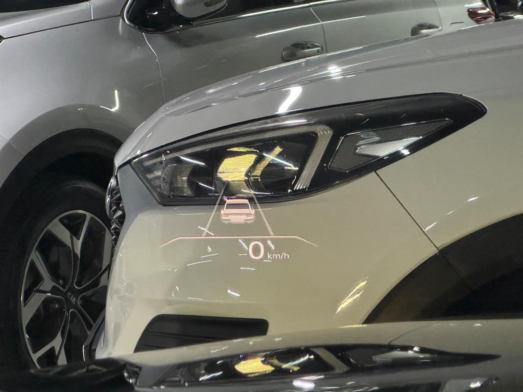 Genesis G80 — photo 17