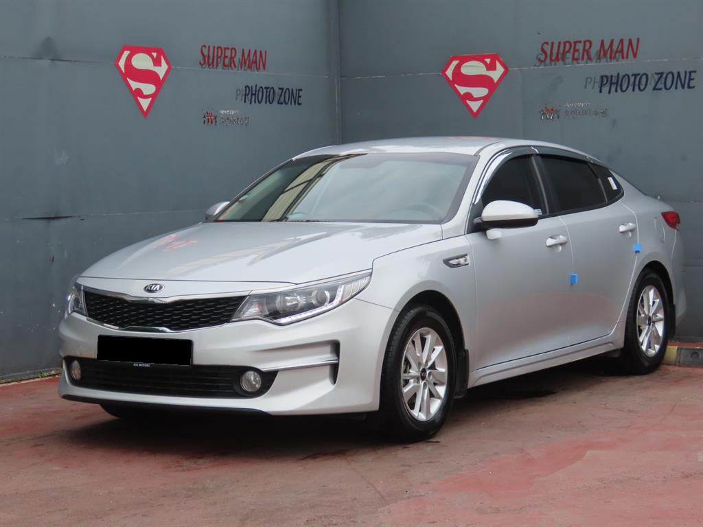 Kia K5 — photo 01