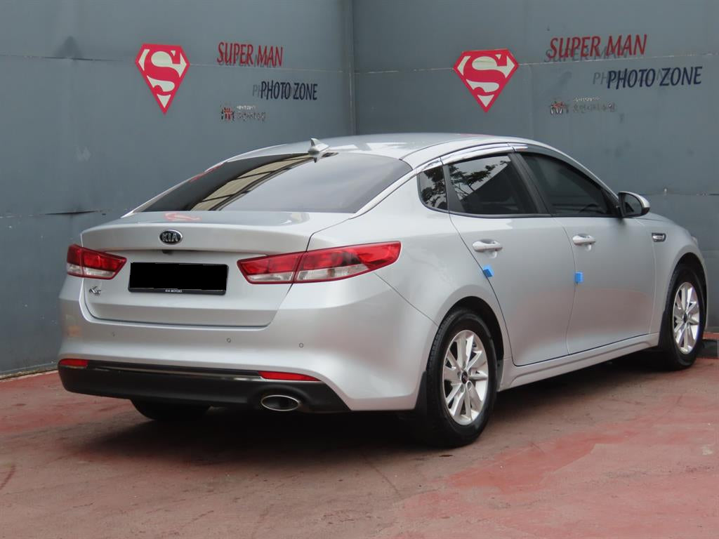 Kia K5 — photo 03