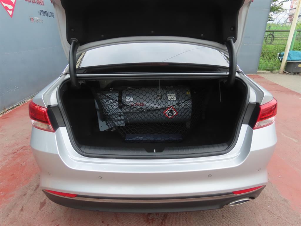 Kia K5 — photo 05