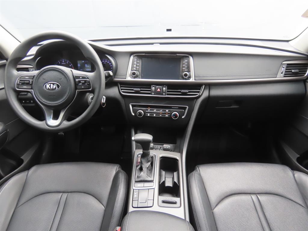 Kia K5 — photo 07