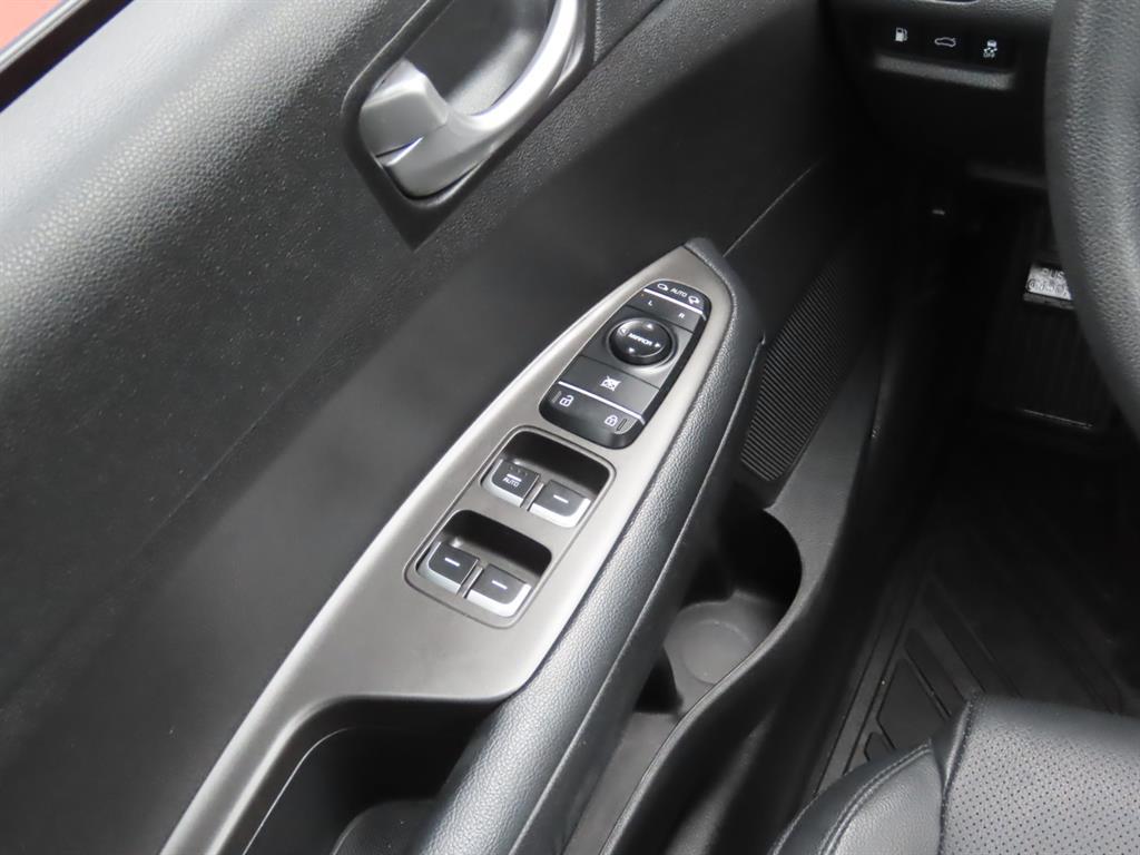 Kia K5 — photo 13