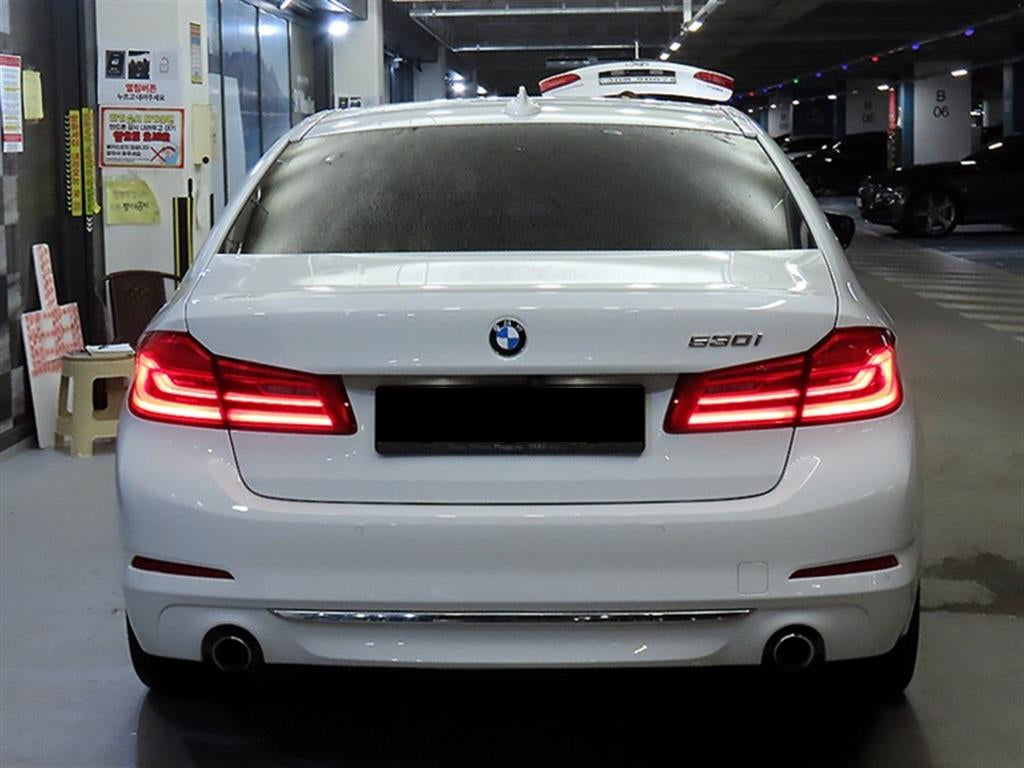 BMW 5-Series — photo 05