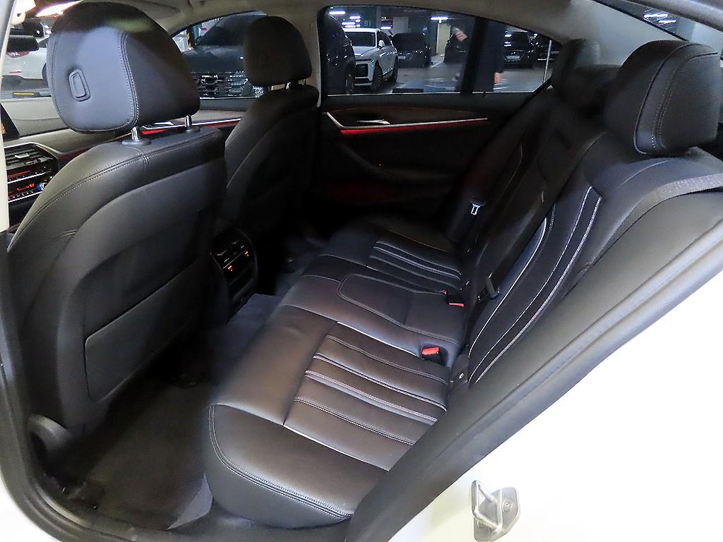 BMW 5-Series — photo 07