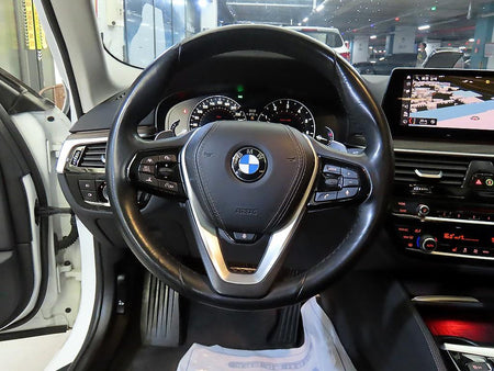 BMW 5-Series — photo 08